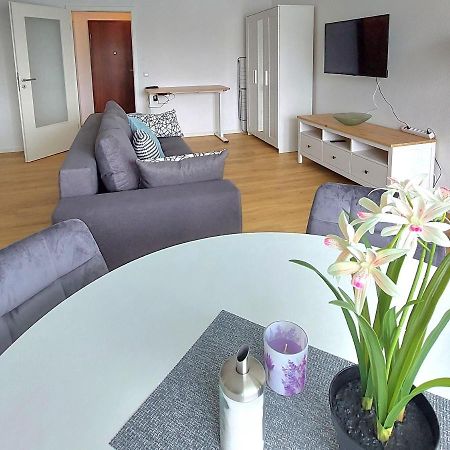 Moderne Wohnung Mit Vollausstattung In Ruhiger Lage, W-Lan Grossrohrsdorf Buitenkant foto