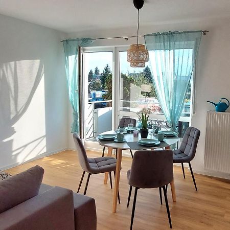 Moderne Wohnung Mit Vollausstattung In Ruhiger Lage, W-Lan Grossrohrsdorf Buitenkant foto
