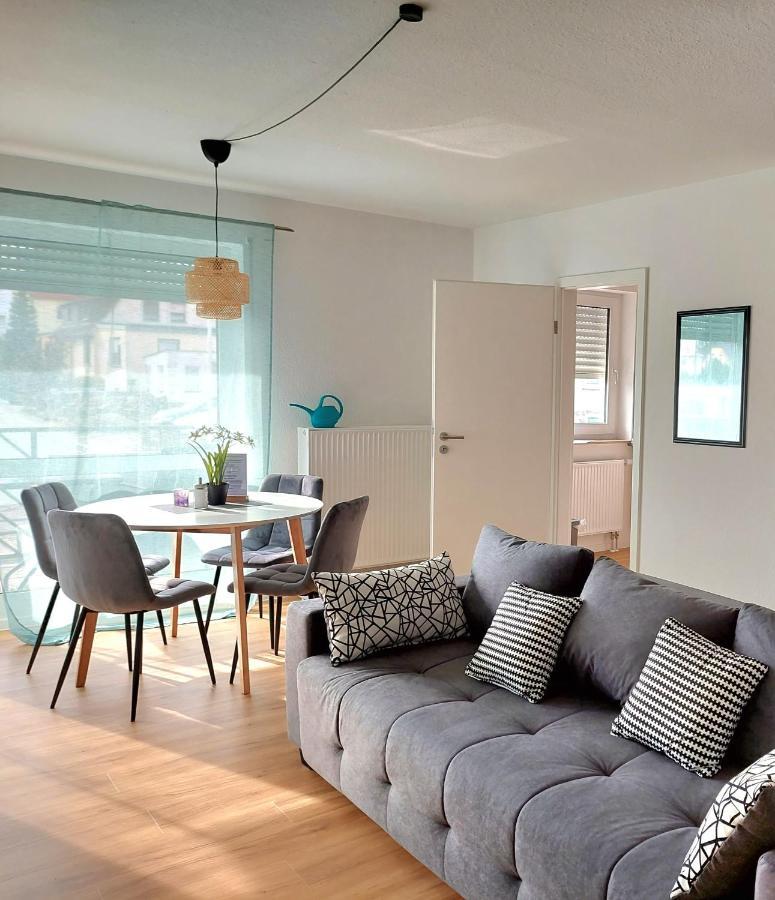 Moderne Wohnung Mit Vollausstattung In Ruhiger Lage, W-Lan Grossrohrsdorf Buitenkant foto