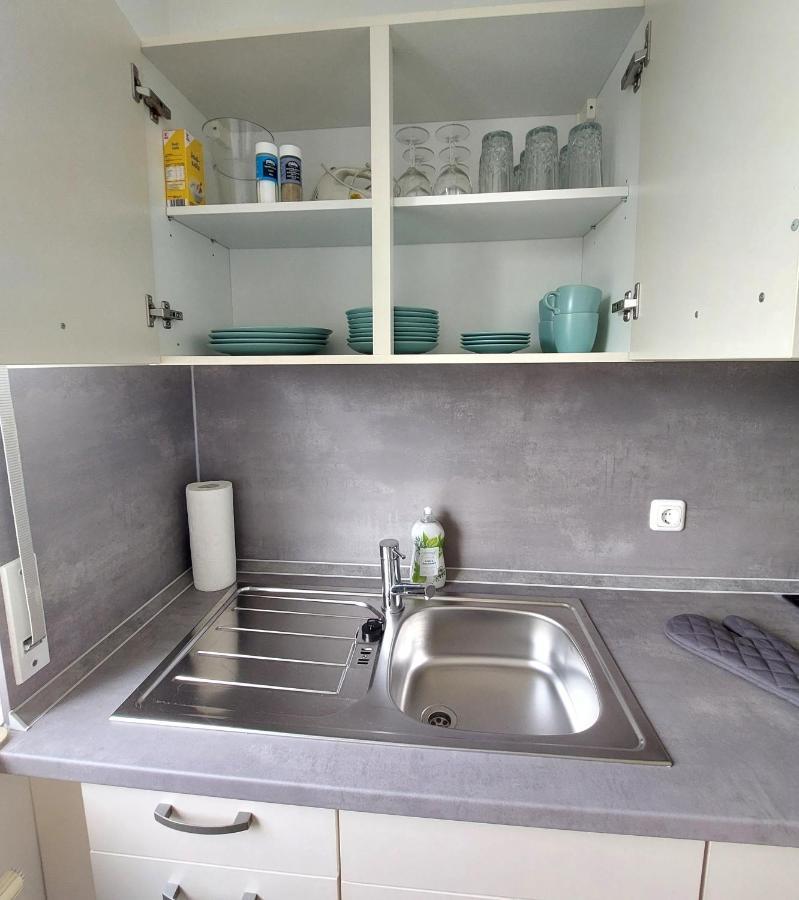 Moderne Wohnung Mit Vollausstattung In Ruhiger Lage, W-Lan Grossrohrsdorf Buitenkant foto