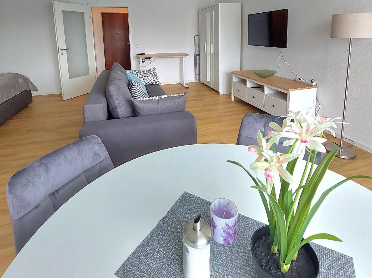 Moderne Wohnung Mit Vollausstattung In Ruhiger Lage, W-Lan Grossrohrsdorf Buitenkant foto