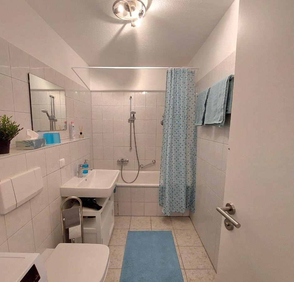 Moderne Wohnung Mit Vollausstattung In Ruhiger Lage, W-Lan Grossrohrsdorf Buitenkant foto