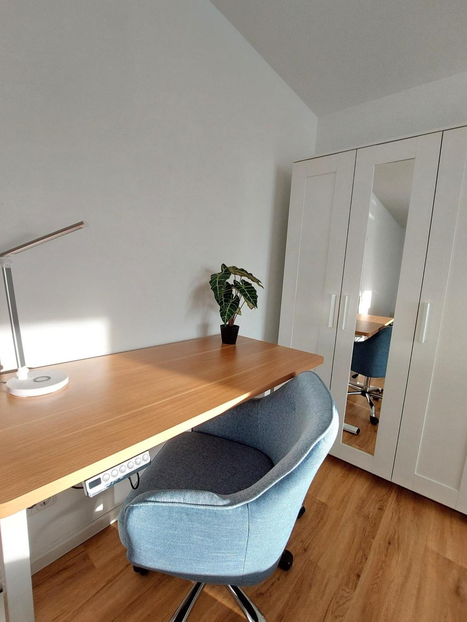 Moderne Wohnung Mit Vollausstattung In Ruhiger Lage, W-Lan Grossrohrsdorf Buitenkant foto